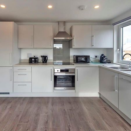 Lovely 1 Bedroom Apartment In Ashford Ashford  Eksteriør billede