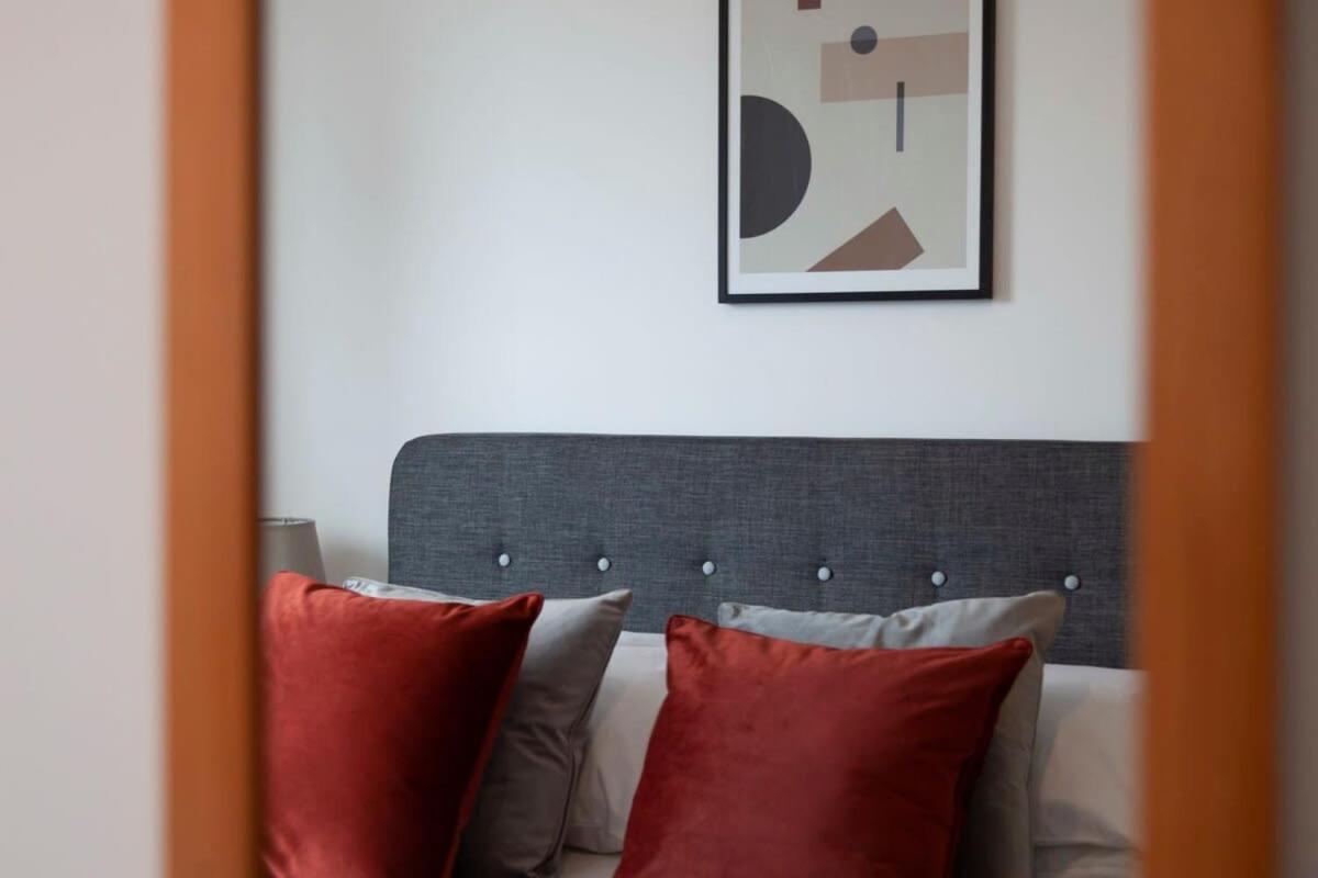 Lovely 1 Bedroom Apartment In Ashford Ashford  Eksteriør billede