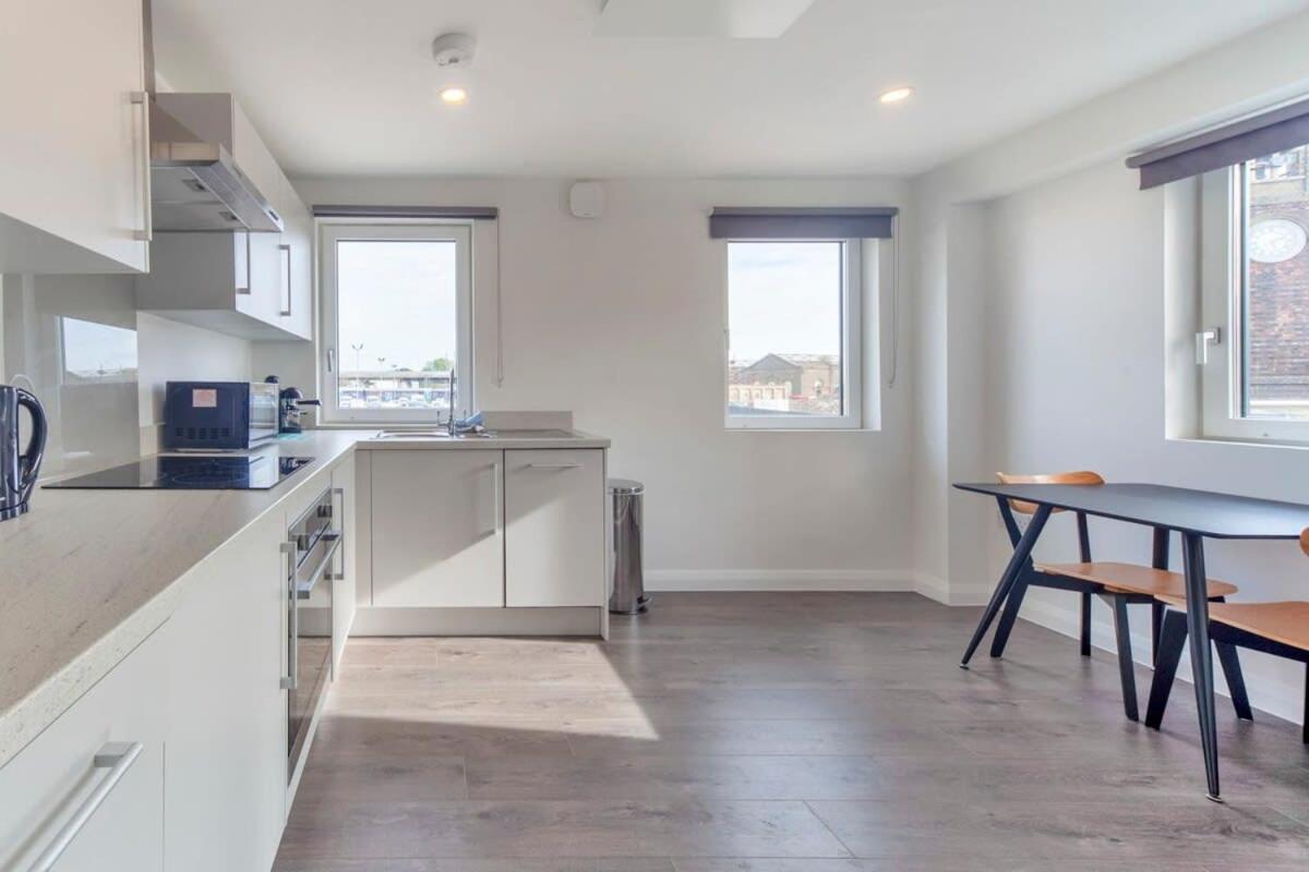 Lovely 1 Bedroom Apartment In Ashford Ashford  Eksteriør billede