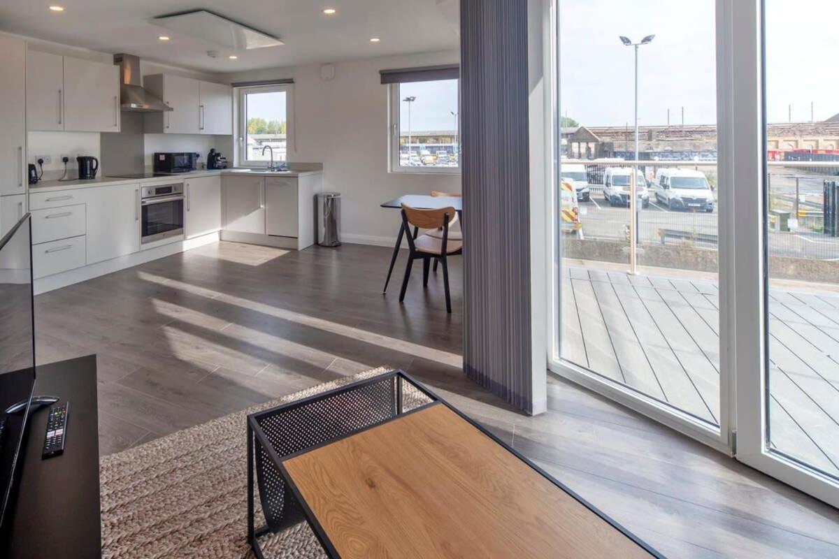 Lovely 1 Bedroom Apartment In Ashford Ashford  Eksteriør billede