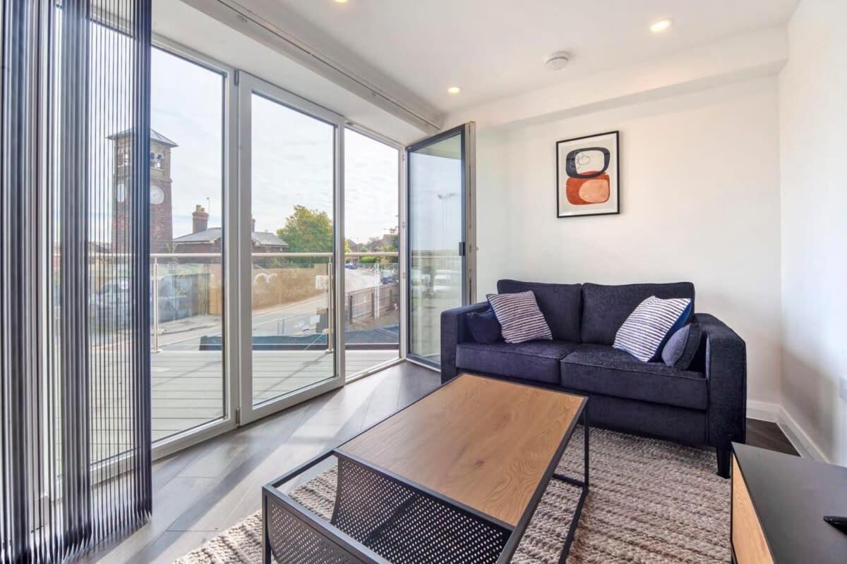 Lovely 1 Bedroom Apartment In Ashford Ashford  Eksteriør billede